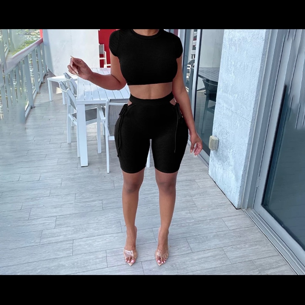 Hip out string tie 2 piece short set